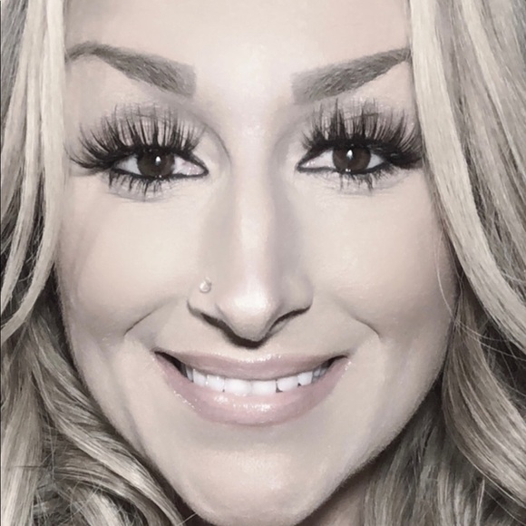 Meet your Posher, Jennifer - Picture 5 of 5